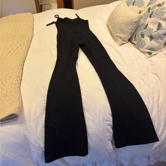 Aritzia Wilfred Free Black Divinity Kick Flare Jumpsuit - Picture 10 of 16